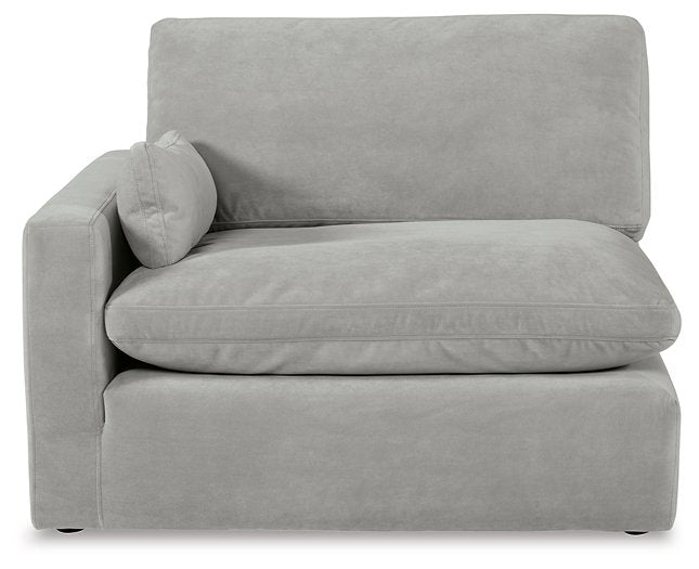 Sophie Sectional Sofa - World Furniture Gallery (Newark, CA)