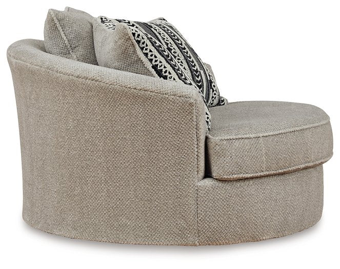 Calnita Oversized Swivel Accent Chair - World Furniture Gallery (Newark, CA)