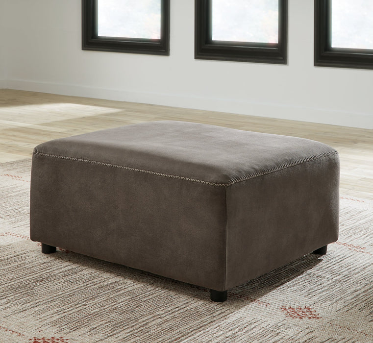 Allena Oversized Accent Ottoman - World Furniture Gallery (Newark, CA)