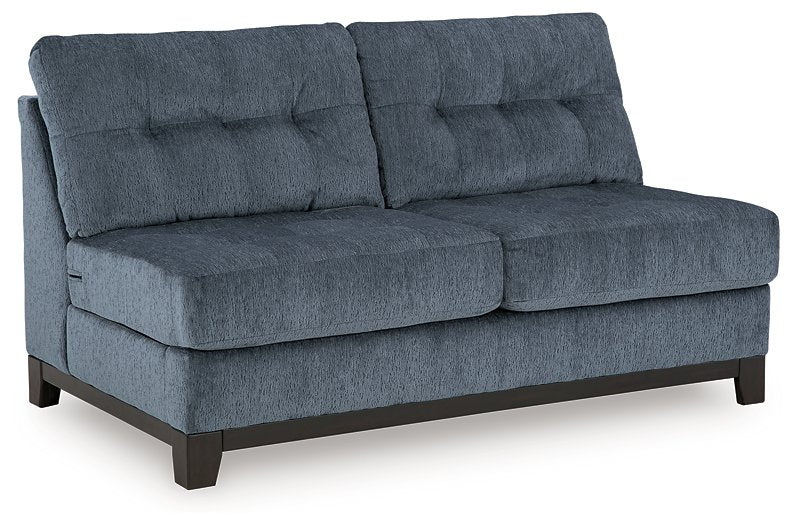 Maxon Place Sectional with Chaise - World Furniture Gallery (Newark, CA)