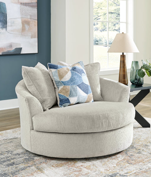 Maxon Place Oversized Swivel Accent Chair - World Furniture Gallery (Newark, CA)