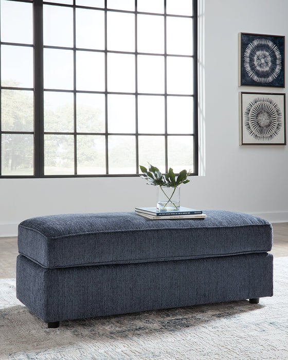 Albar Place Oversized Accent Ottoman - World Furniture Gallery (Newark, CA)