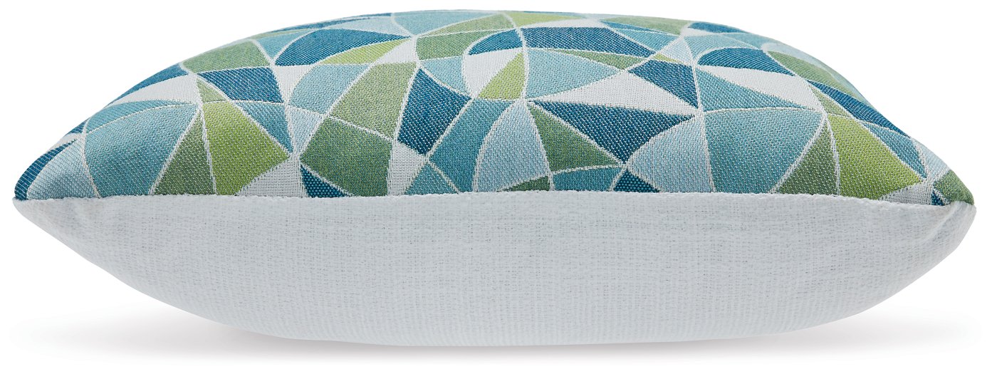 Seanow Next-Gen Nuvella Pillow - World Furniture Gallery (Newark, CA)