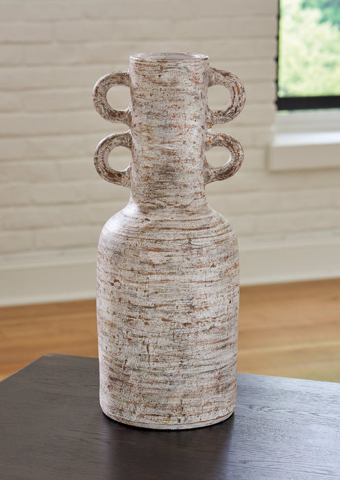 Wellbridge Vase - World Furniture Gallery (Newark, CA)