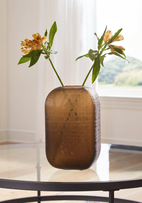 Capard Vase - World Furniture Gallery (Newark, CA)