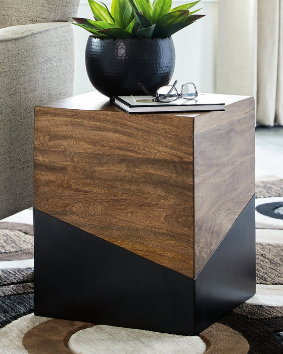 Trailbend Accent Table - World Furniture Gallery (Newark, CA)