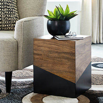 Trailbend Accent Table - World Furniture Gallery (Newark, CA)