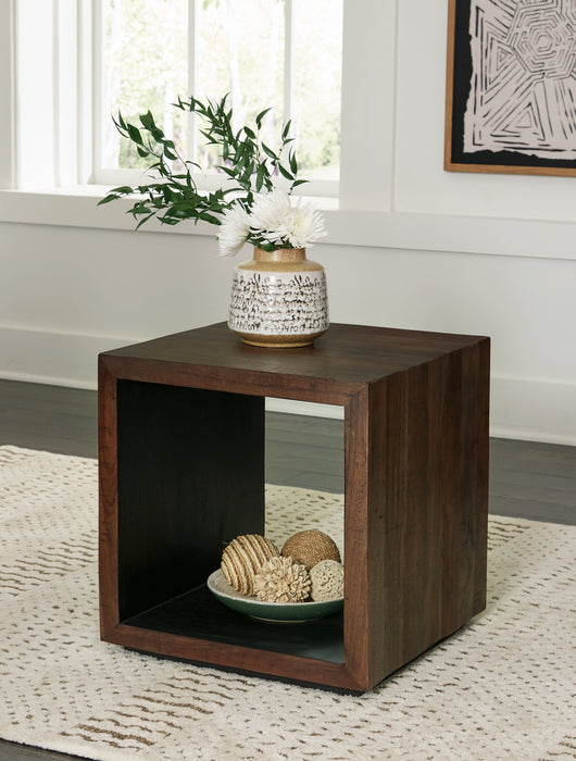 Hensington End Table - World Furniture Gallery (Newark, CA)