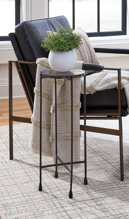 Newgoren Accent Table - World Furniture Gallery (Newark, CA)