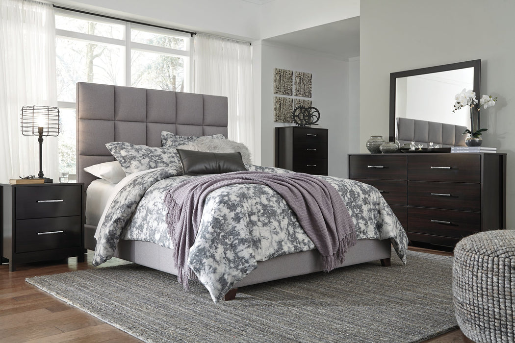 Dolante Upholstered Bed - World Furniture Gallery (Newark, CA)