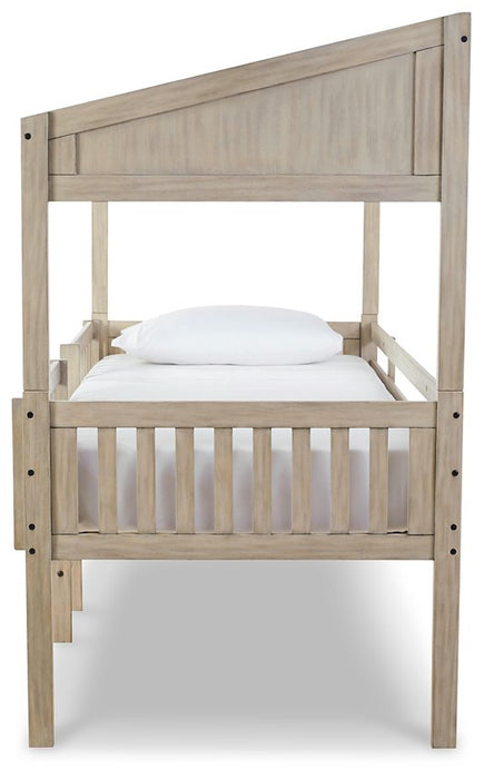 Wrenalyn Loft Bed - World Furniture Gallery (Newark, CA)