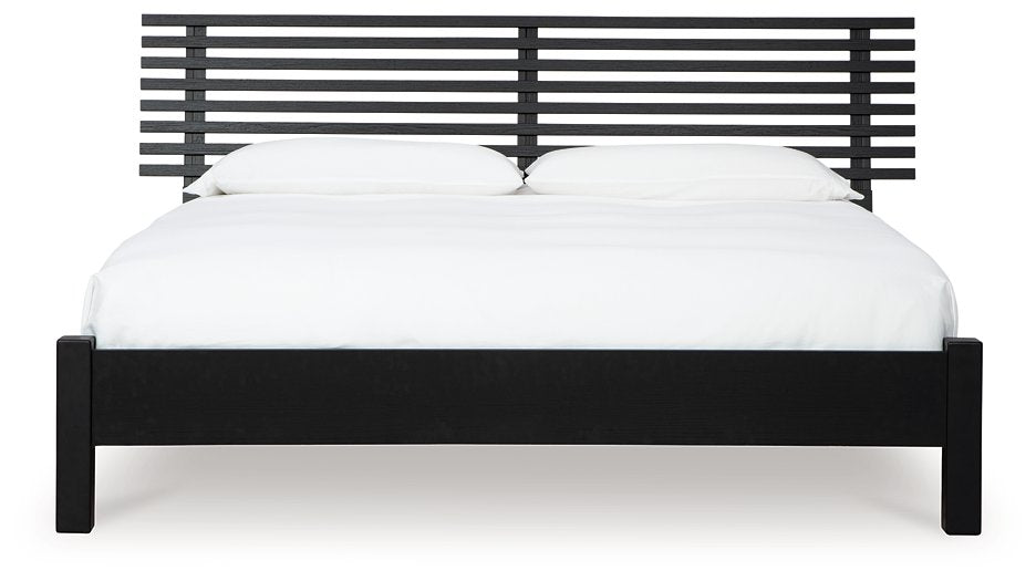 Danziar Slat Bed - World Furniture Gallery (Newark, CA)