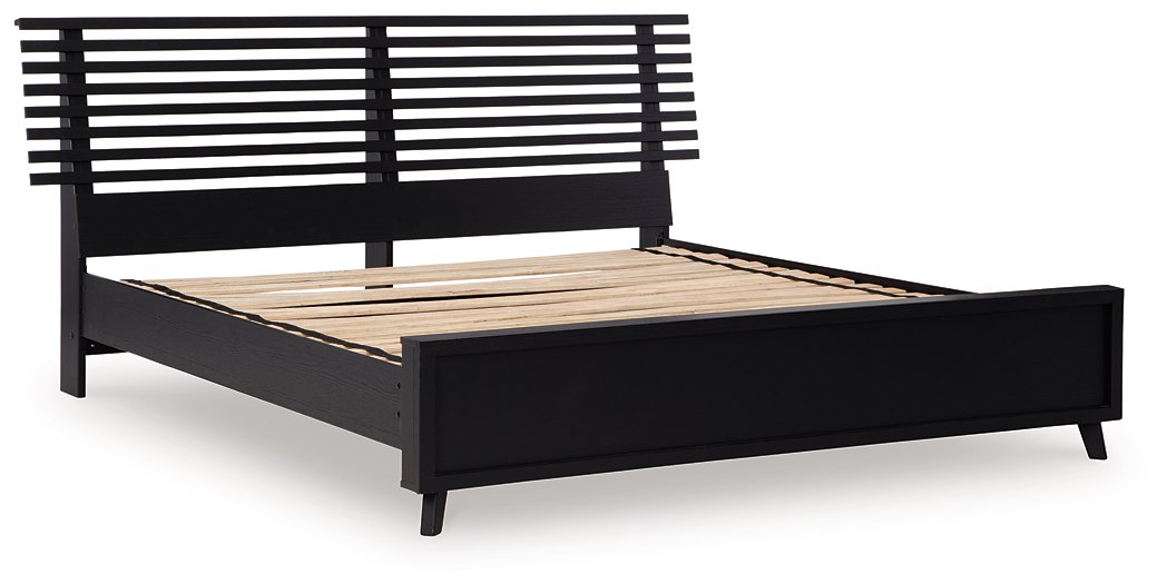 Danziar Slat Bed - World Furniture Gallery (Newark, CA)