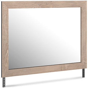 Senniberg Bedroom Mirror - World Furniture Gallery (Newark, CA)