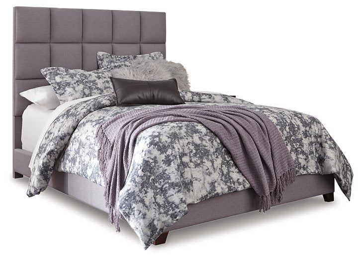 Dolante Upholstered Bed - World Furniture Gallery (Newark, CA)