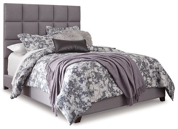 Dolante Upholstered Bed - World Furniture Gallery (Newark, CA)