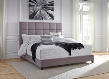 Dolante Upholstered Bed - World Furniture Gallery (Newark, CA)