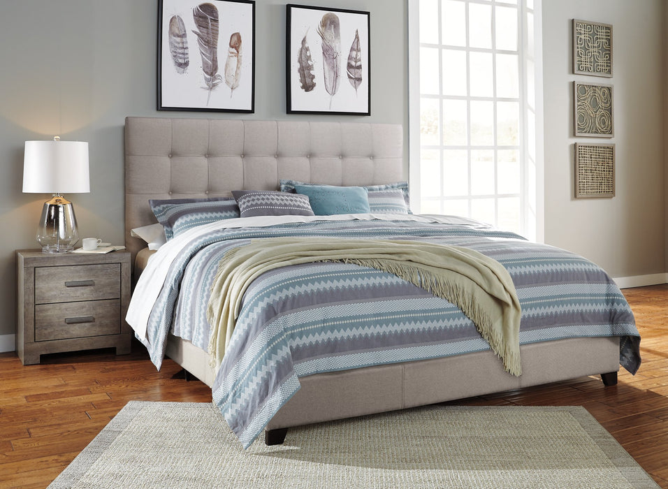 Dolante Upholstered Bed - World Furniture Gallery (Newark, CA)