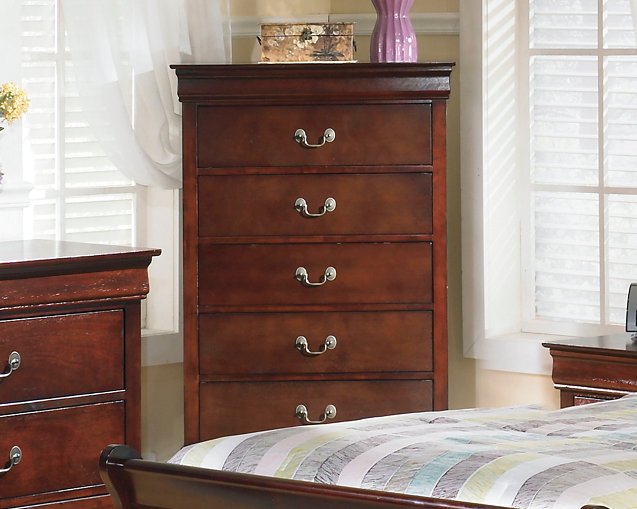 Alisdair Chest of Drawers - World Furniture Gallery (Newark, CA)