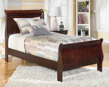 Alisdair Bedroom Set - World Furniture Gallery (Newark, CA)