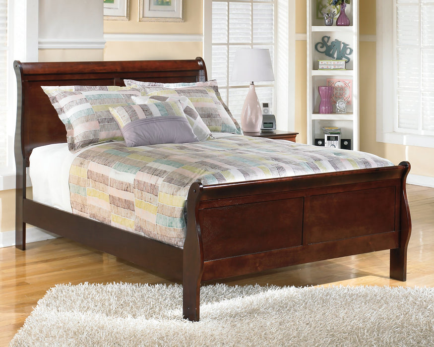 Alisdair Bedroom Set - World Furniture Gallery (Newark, CA)