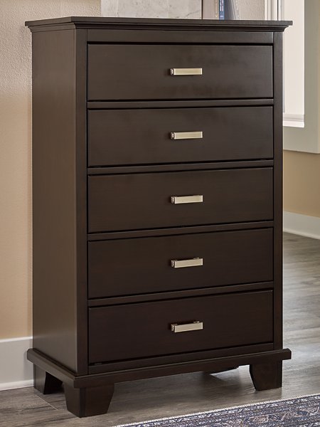 Covetown Chest of Drawers - World Furniture Gallery (Newark, CA)