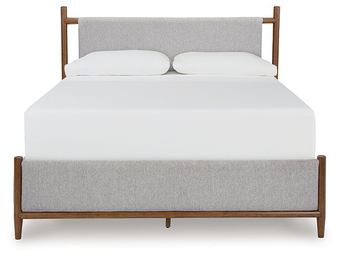 Lyncott Upholstered Bed - World Furniture Gallery (Newark, CA)