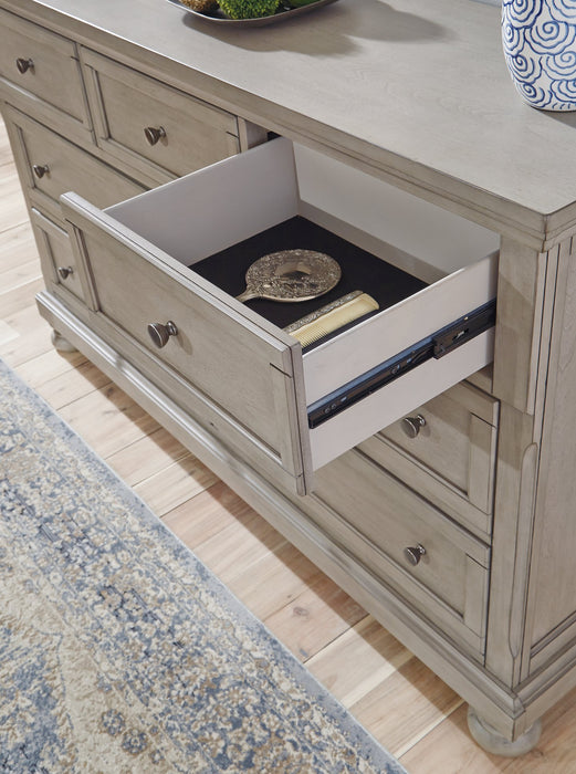 Lettner Dresser and Mirror - World Furniture Gallery (Newark, CA)