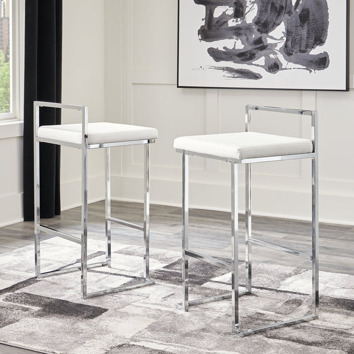 Madanere Bar Height Bar Stool - World Furniture Gallery (Newark, CA)