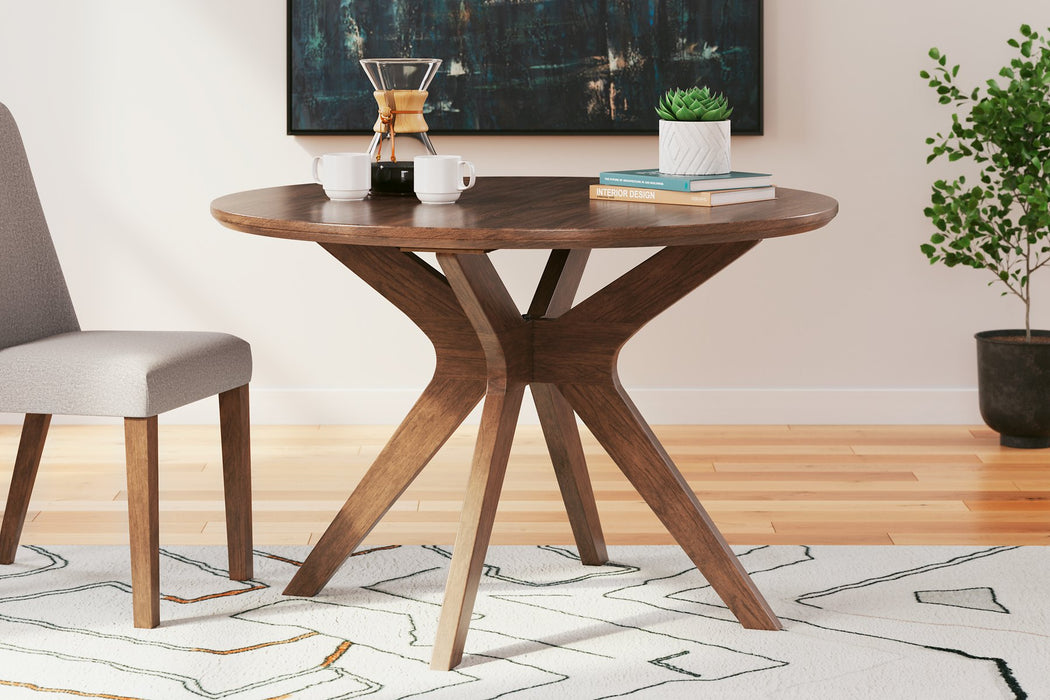 Lyncott Dining Table - World Furniture Gallery (Newark, CA)