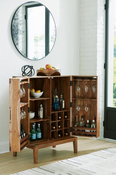 Dressonni Bar Cabinet - World Furniture Gallery (Newark, CA)