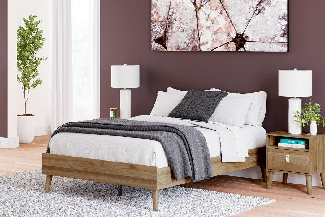 Aprilyn Bed - World Furniture Gallery (Newark, CA)