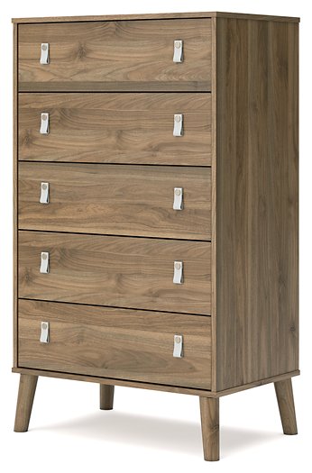 Aprilyn Chest of Drawers - World Furniture Gallery (Newark, CA)