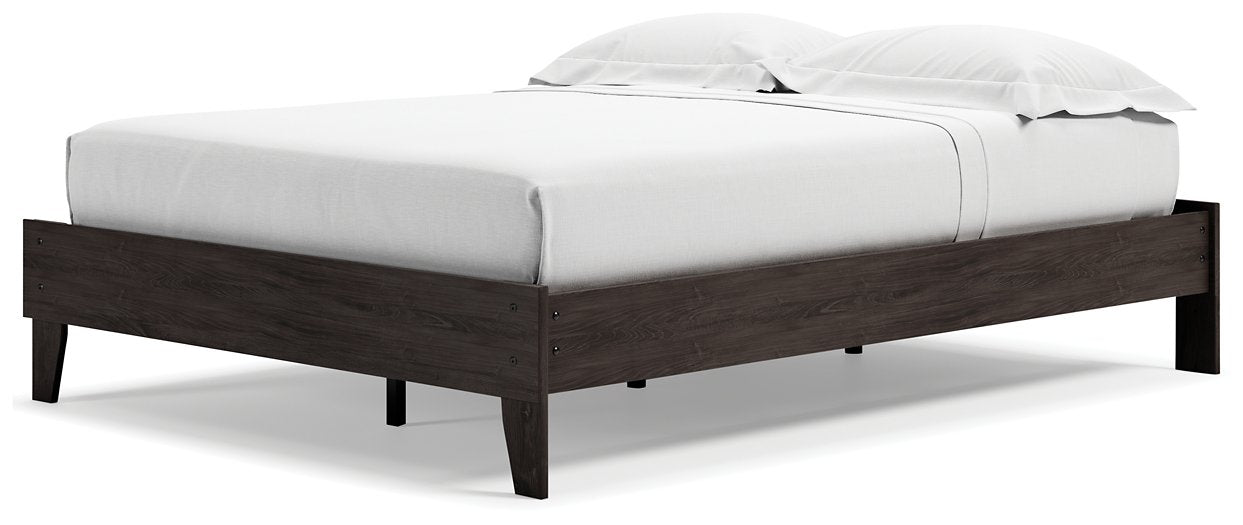 Piperton Bed - World Furniture Gallery (Newark, CA)