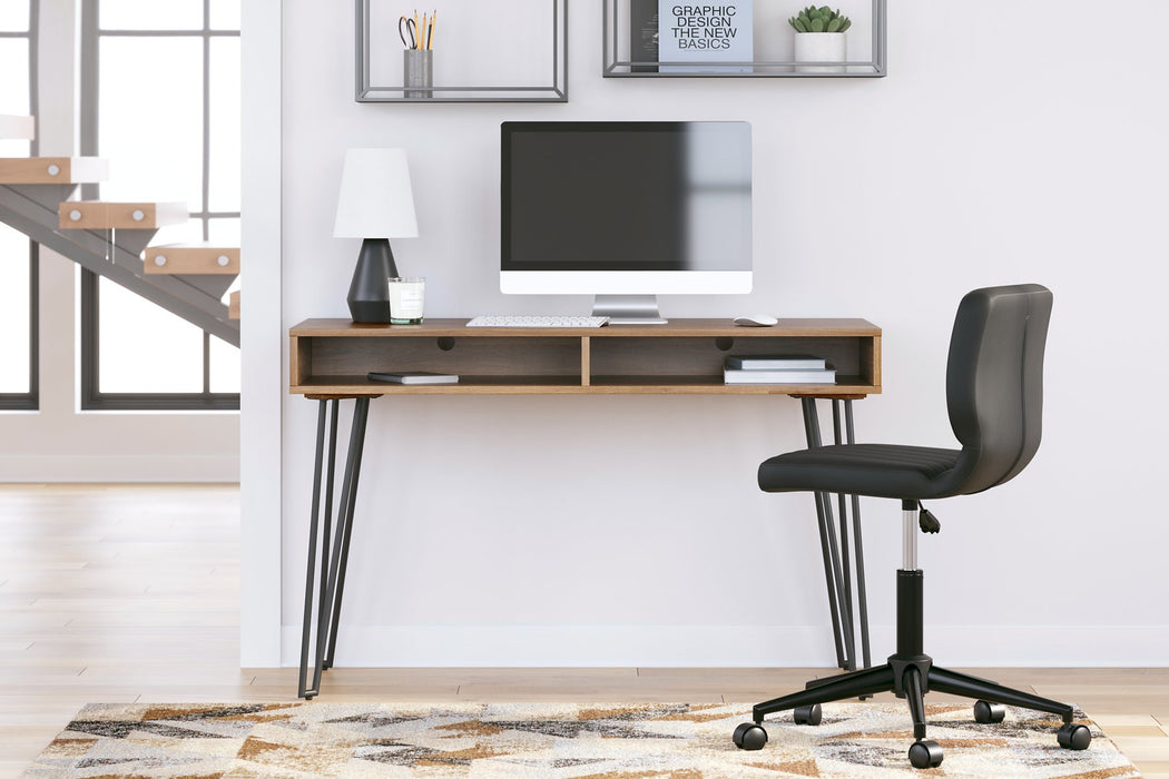 Strumford Home Office Desk - World Furniture Gallery (Newark, CA)