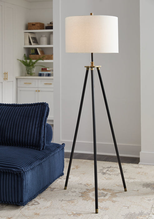 Cashner Floor Lamp - World Furniture Gallery (Newark, CA)