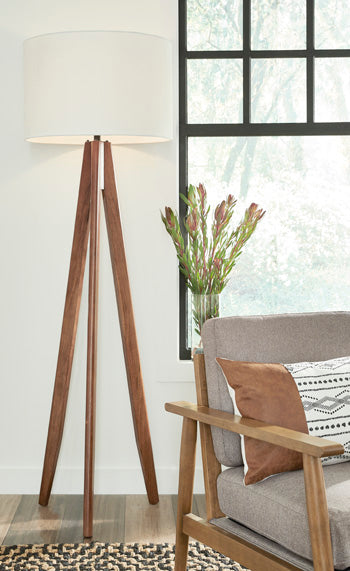 Dallson Floor Lamp - World Furniture Gallery (Newark, CA)