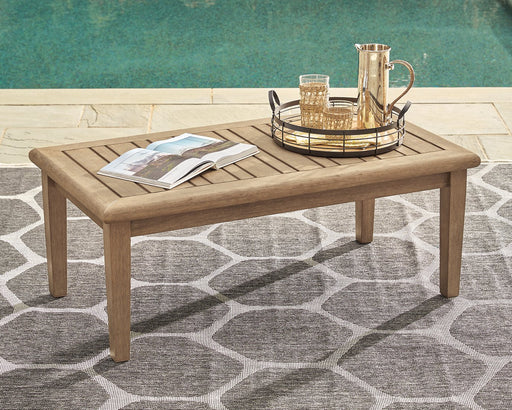 Gerianne Coffee Table - World Furniture Gallery (Newark, CA)