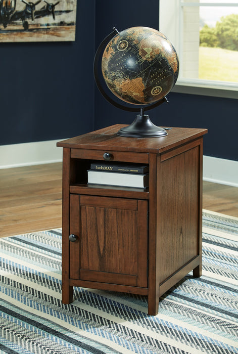 Treytown Chairside End Table - World Furniture Gallery (Newark, CA)