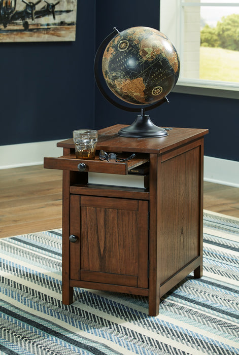 Treytown Chairside End Table - World Furniture Gallery (Newark, CA)