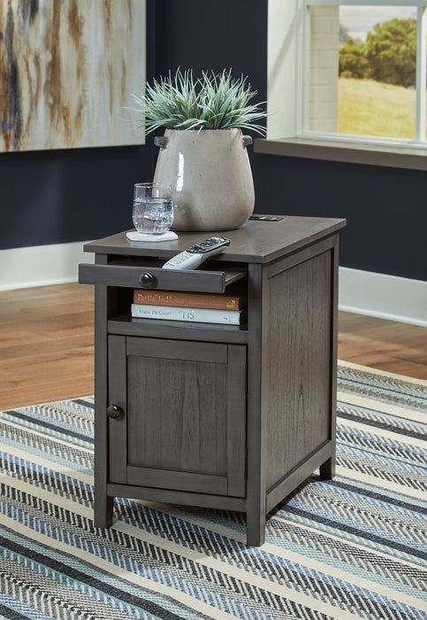 Treytown Chairside End Table - World Furniture Gallery (Newark, CA)