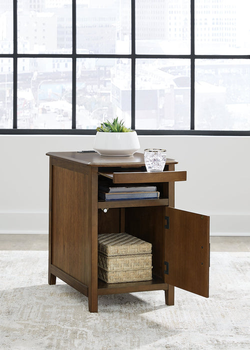 Devonsted Chairside End Table - World Furniture Gallery (Newark, CA)