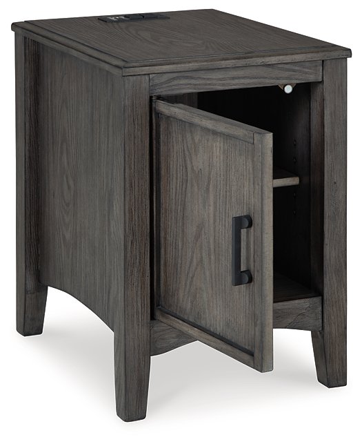 Montillan Chairside End Table - World Furniture Gallery (Newark, CA)