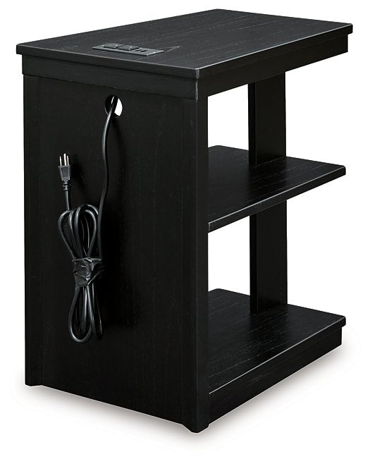 Winbardi Chairside End Table - World Furniture Gallery (Newark, CA)