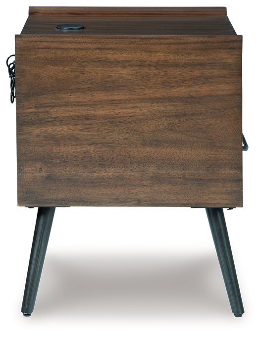 Calmoni End Table - World Furniture Gallery (Newark, CA)